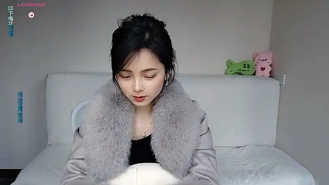 -J-o-y- online show from 01-07-26, 01:43