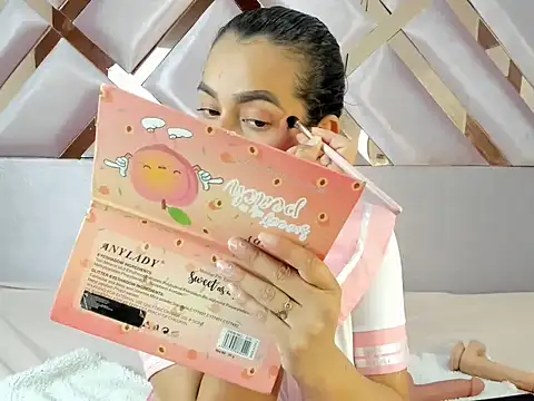 MiaKleinX online show from 04-10-26, 09:22