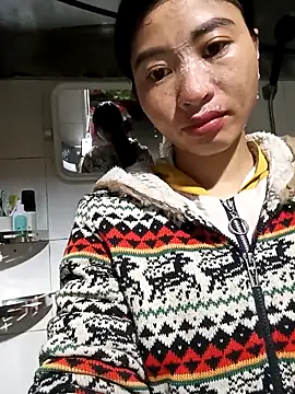 Snapshot of Hiniyk2 chatting on 01-06-26, 02:04 Hiniyk2 online show from 01-06-26, 02:04