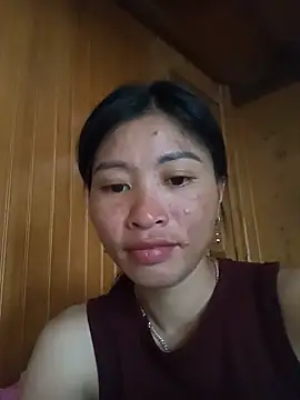 Snapshot of Hiniyk2 chatting on 06-14-26, 04:35 Hiniyk2 online show from 06-14-26, 04:35