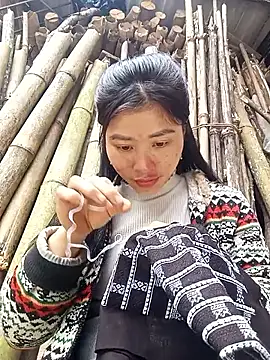 Snapshot of Hiniyk2 chatting on 01-11-26, 06:20 Hiniyk2 online show from 01-11-26, 06:20