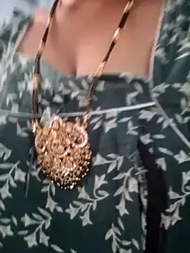 Snapshot of ramya_sri chatting on 02-15-26, 01:39 ramya sri online show from 02-15-26, 01:39