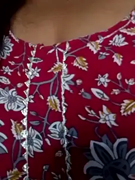 Snapshot of ramya_sri chatting on 02-13-26, 10:04 ramya sri online show from 02-13-26, 10:04