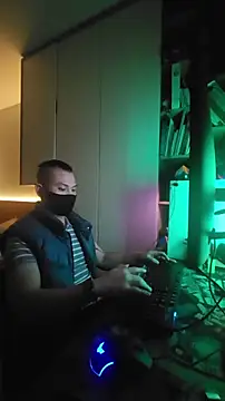 OnlyHand9x online show from 02-13-26, 06:19