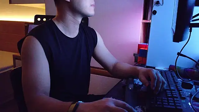 OnlyHand9x online show from 07-23-26, 04:36