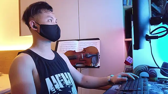OnlyHand9x online show from 05-09-26, 05:27