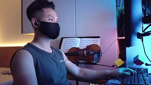 OnlyHand9x online show from 05-05-26, 04:10