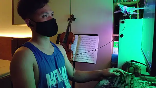 OnlyHand9x online show from 06-16-26, 04:07
