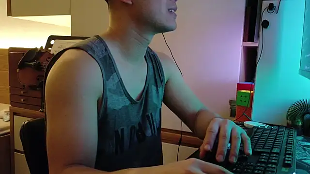 OnlyHand9x online show from 07-12-26, 03:57