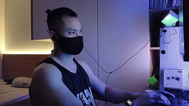 OnlyHand9x online show from 04-19-26, 06:10