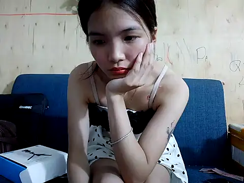 Navy Vina online show from 05-30-26, 10:43