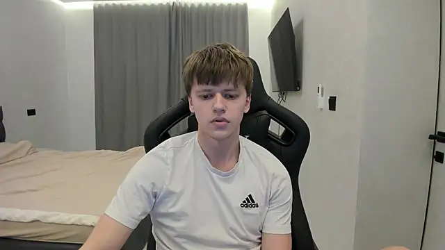 bonekoambalabu online show from 04-24-26, 02:19