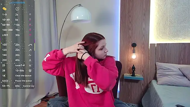 Snapshot of Kortney_Fox chatting on 02-01-26, 06:33 Kortney Fox online show from 02-01-26, 06:33