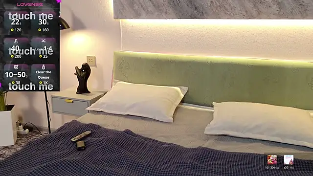 Snapshot of Kortney_Fox chatting on 03-03-26, 04:03 Kortney Fox online show from 03-03-26, 04:03