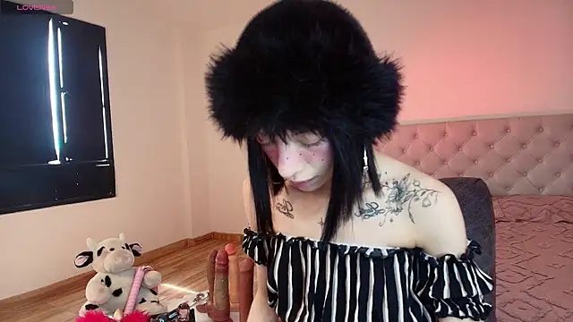 Snapshot of Diamond__cherry69 chatting on 06-17-26, 03:00 Diamond cherry69 online show from 06-17-26, 03:00