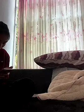 Faded pink online show from 01-07-26, 03:55