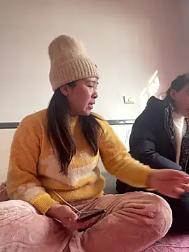 Faded pink online show from 01-06-26, 02:04