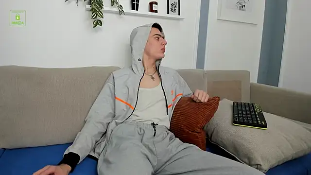 Iann Martinez online show from 01-14-26, 06:17