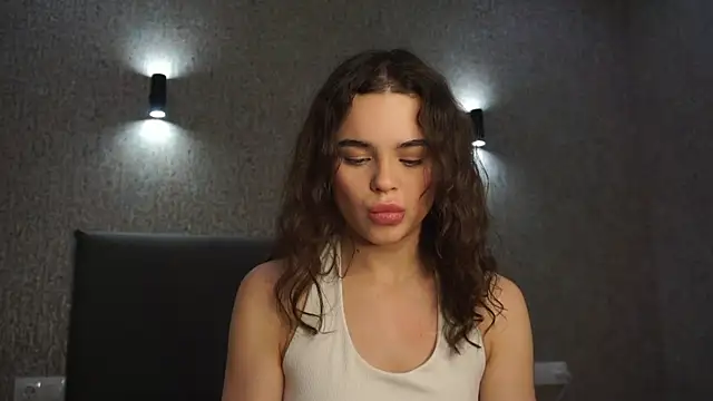 Snapshot of linclars chatting on 01-14-26, 01:15 linclars online show from 01-14-26, 01:15