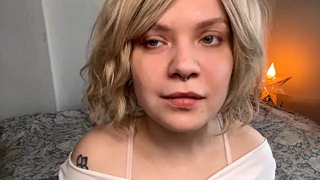 Snapshot of MelliSifuentes chatting on 01-07-26, 09:14 MelliSifuentes online show from 01-07-26, 09:14