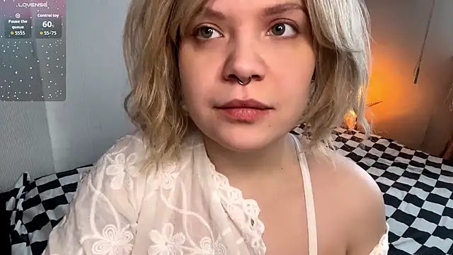 Snapshot of MelliSifuentes chatting on 01-11-26, 08:43 MelliSifuentes online show from 01-11-26, 08:43