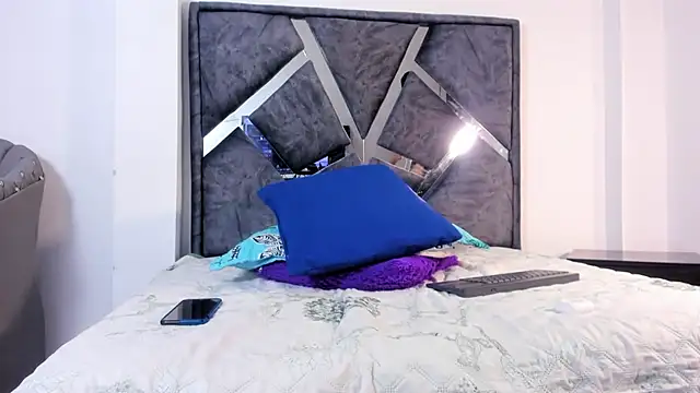 Liam saint online show from 02-12-26, 12:16