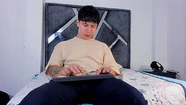 Liam saint online show from 02-16-26, 12:15