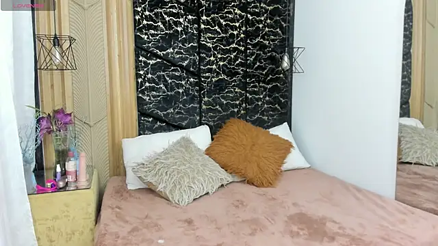 AlahiaEvansz online show from 04-10-26, 12:45