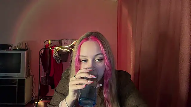 ZoraDearmon online show from 02-06-26, 09:11