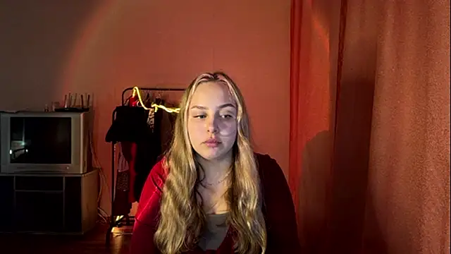 ZoraDearmon online show from 03-03-26, 07:43