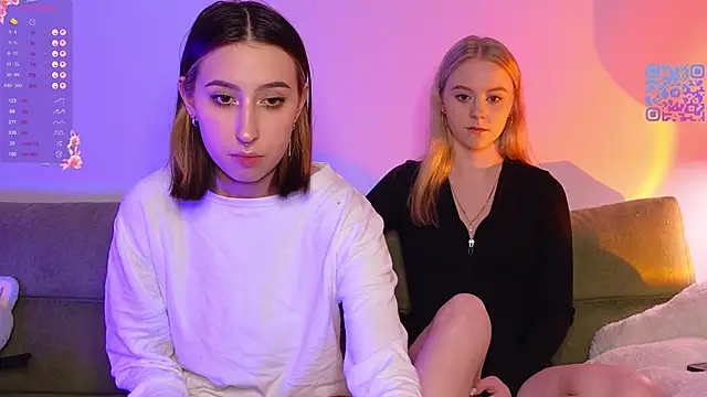 Snapshot of Mimipaws chatting on 02-05-26, 08:04 Mimipaws online show from 02-05-26, 08:04