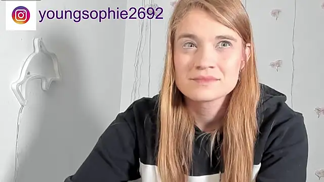 YoungSophie online show from 05-19-26, 03:08