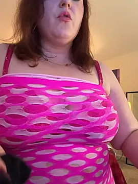 Snapshot of KittyCreamKisses chatting on 05-25-26, 07:29 KittyCreamKisses online show from 05-25-26, 07:29