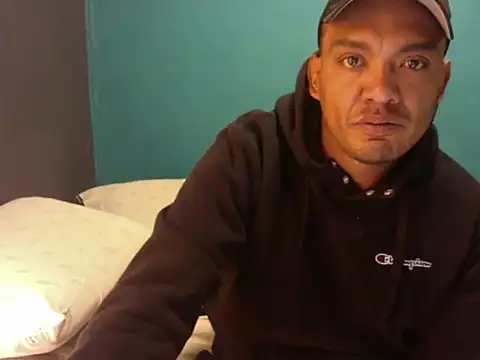 latinomoreno95 online show from 01-09-26, 05:31