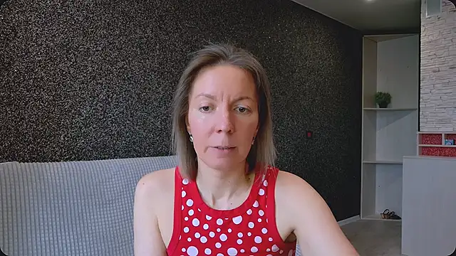 Amanda Luxe online show from 05-08-26, 02:59