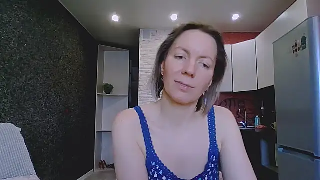 Amanda Luxe online show from 02-20-26, 06:26