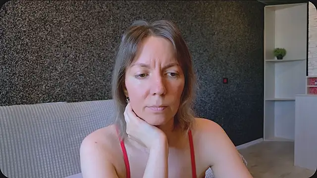 Amanda Luxe online show from 07-02-26, 02:34