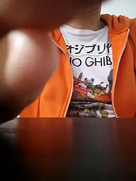Snapshot of Henrytsuzuki chatting on 01-09-26, 06:15 Henrytsuzuki online show from 01-09-26, 06:15