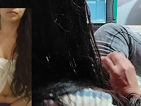 Snapshot of Emily_Gree chatting on 02-26-26, 02:39 Emily Gree online show from 02-26-26, 02:39