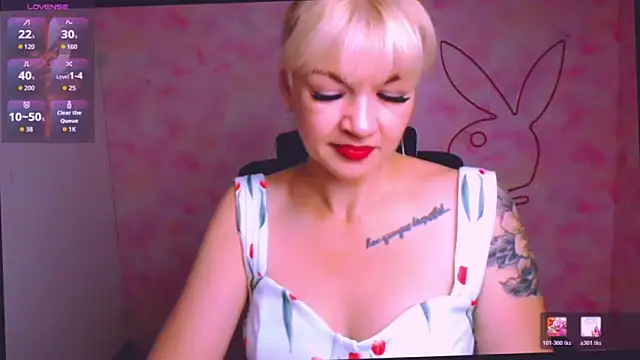 Snapshot of Madonna_Fire chatting on 06-16-26, 11:54 Madonna Fire online show from 06-16-26, 11:54