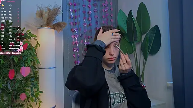 BrianneMallory online show from 02-26-26, 06:13