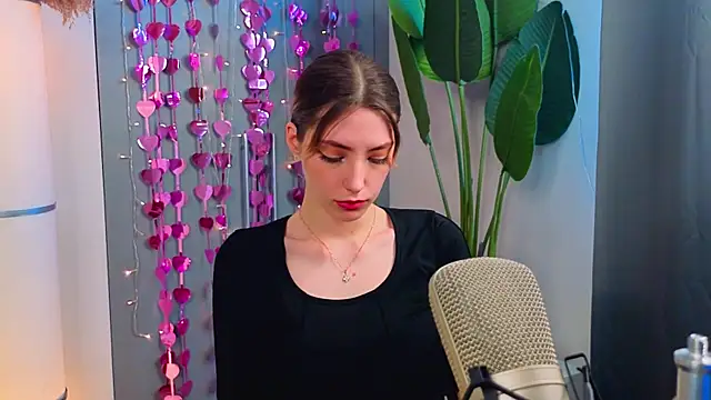 BrianneMallory online show from 02-20-26, 08:16