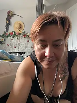 NymphoBuzi online show from 01-14-26, 06:44