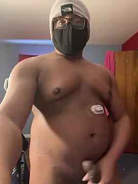 Snapshot of Ulric_Afterdark chatting on 02-05-26, 06:04 Ulric Afterdark online show from 02-05-26, 06:04