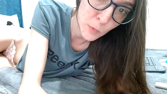 Snapshot of Sonyasays chatting on 02-13-26, 01:16 Sonyasays online show from 02-13-26, 01:16