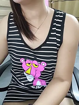 Snapshot of Heni6368 chatting on 06-28-26, 11:16 Heni6368 online show from 06-28-26, 11:16
