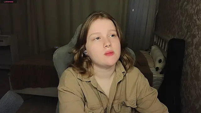 Ol1via online show from 07-17-26, 04:59