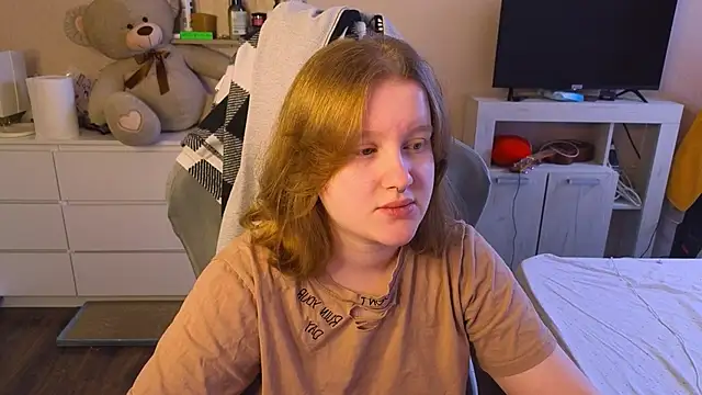 Ol1via online show from 04-08-26, 02:46