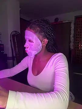 CookiesNcreaming online show from 02-11-26, 06:13