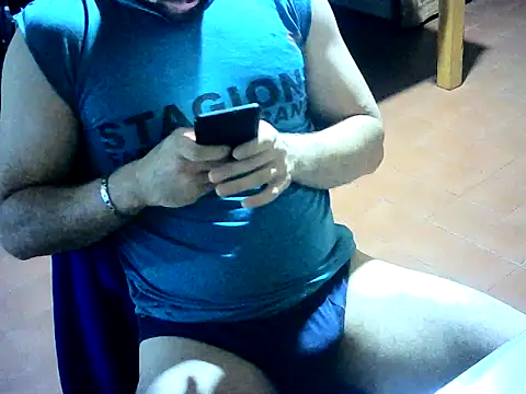 Snapshot of rudyranger chatting on 01-12-26, 02:40 rudyranger online show from 01-12-26, 02:40